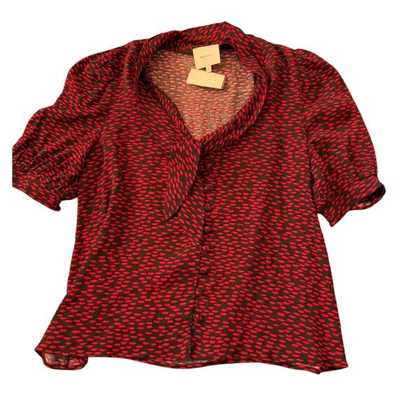 Reformation Loris Red Lips Print Top Size 6 Short Sleeve Button Blouse - Picture 3 of 8